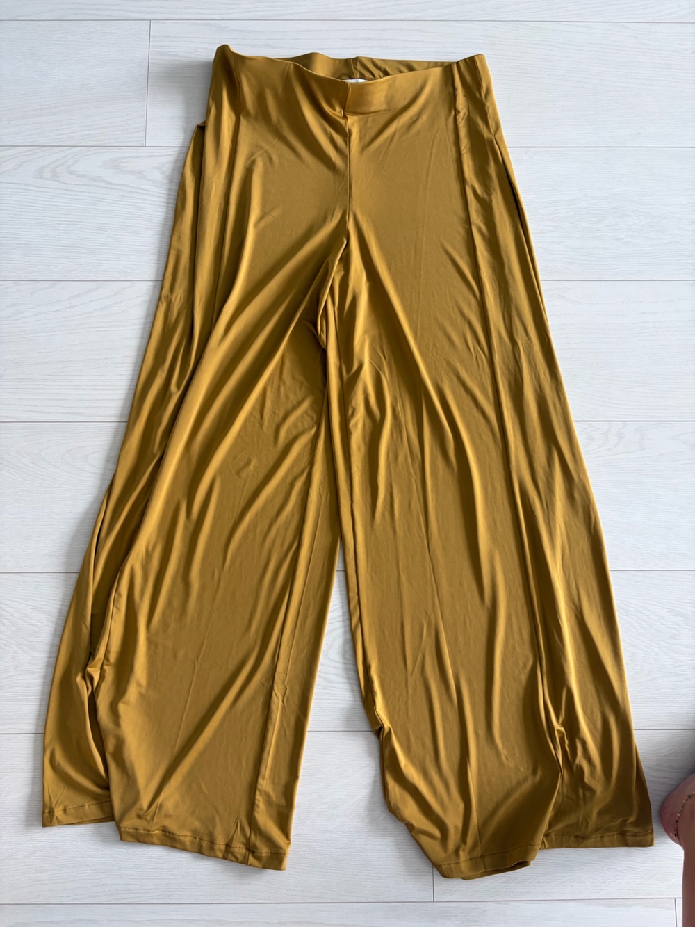 H&M Mustard Set - Picture 4 of 4